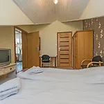 Bed and Breakfast Karat Ii *
