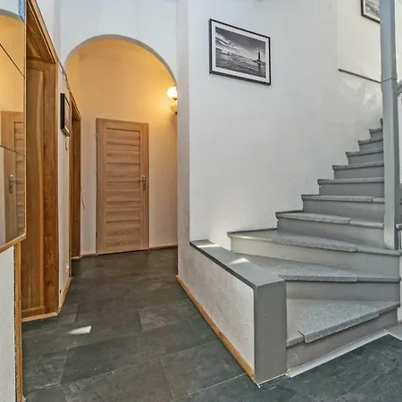 Bed and Breakfast Karat Ii *