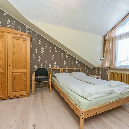 Bed & Breakfast Karat Ii