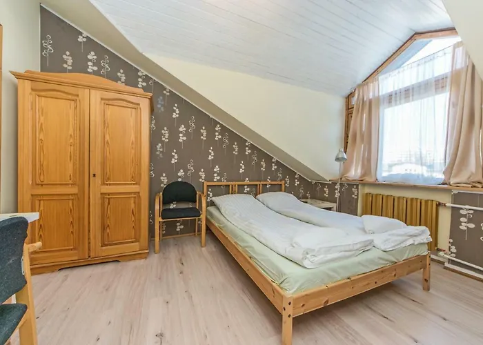 Alojamento de Acomodação e Pequeno-almoço Karat Ii